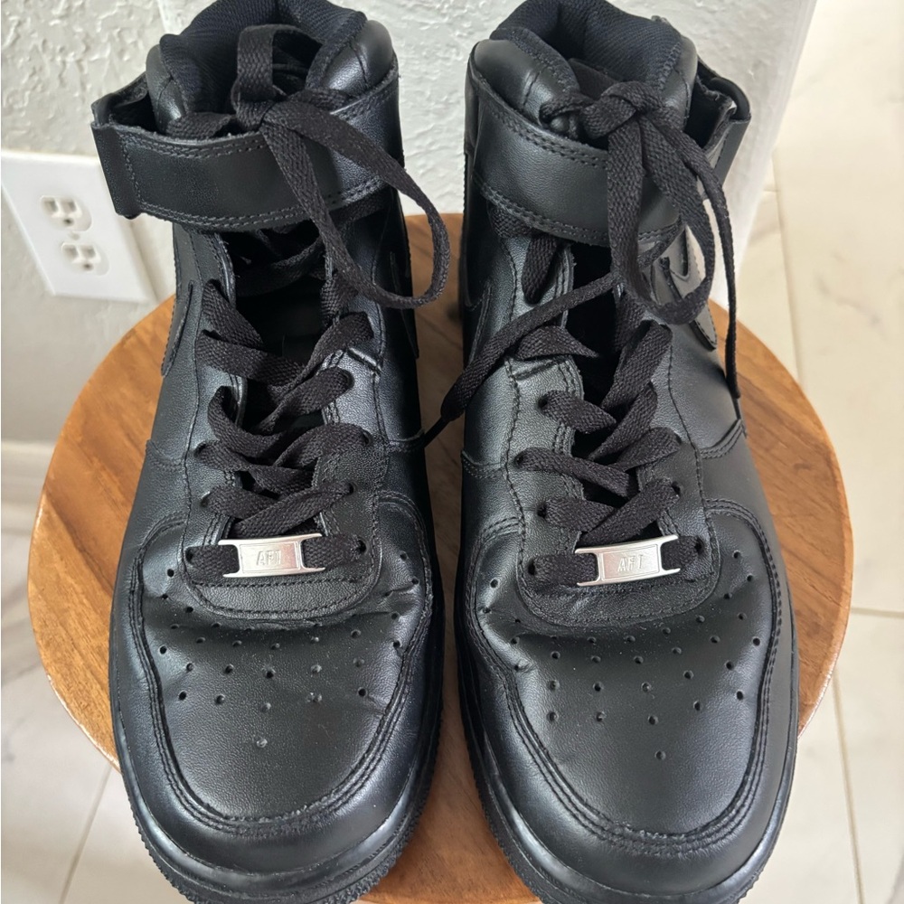 Nike air force 1 Black High-Top Leather Sneakers with Ankle Strap - Picture 2 of 11